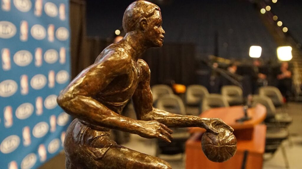 Descubre todo sobre el Trofeo Maurice Podoloff, el premio más codiciado de la NBA 1 Trofeo Maurice Podoloff