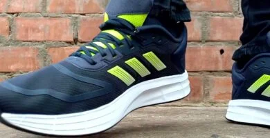Descubre las increíbles Duramo 10 Wide: Las zapatillas perfectas para mujeres con pies anchos 74 Duramo 10 Wide Zapatillas para Mujer