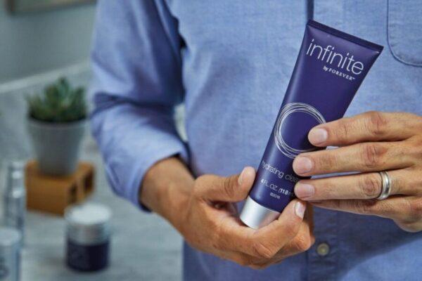infinite by forever hydrating cleanser para el cuidado facial scaled